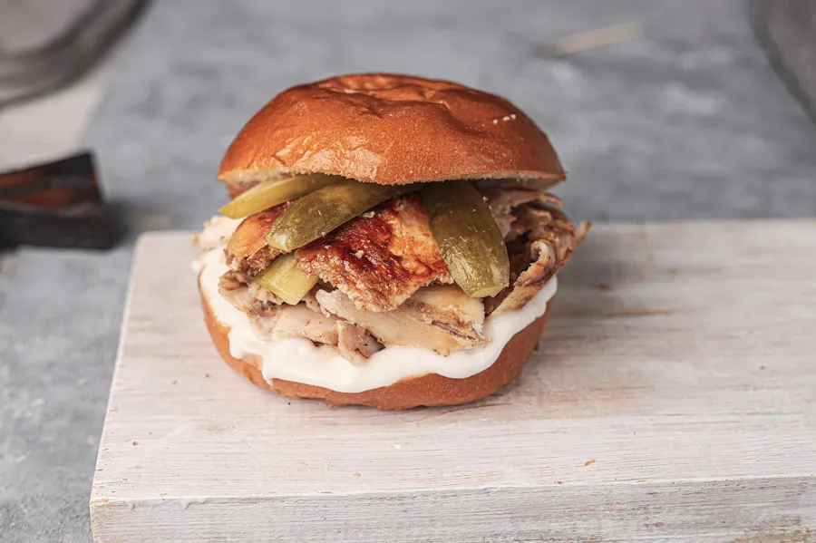 Shawerma chicken bun 