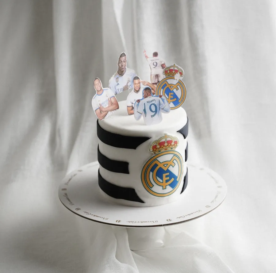 Real Madrid cake 6 inches mix chocolate vanilla