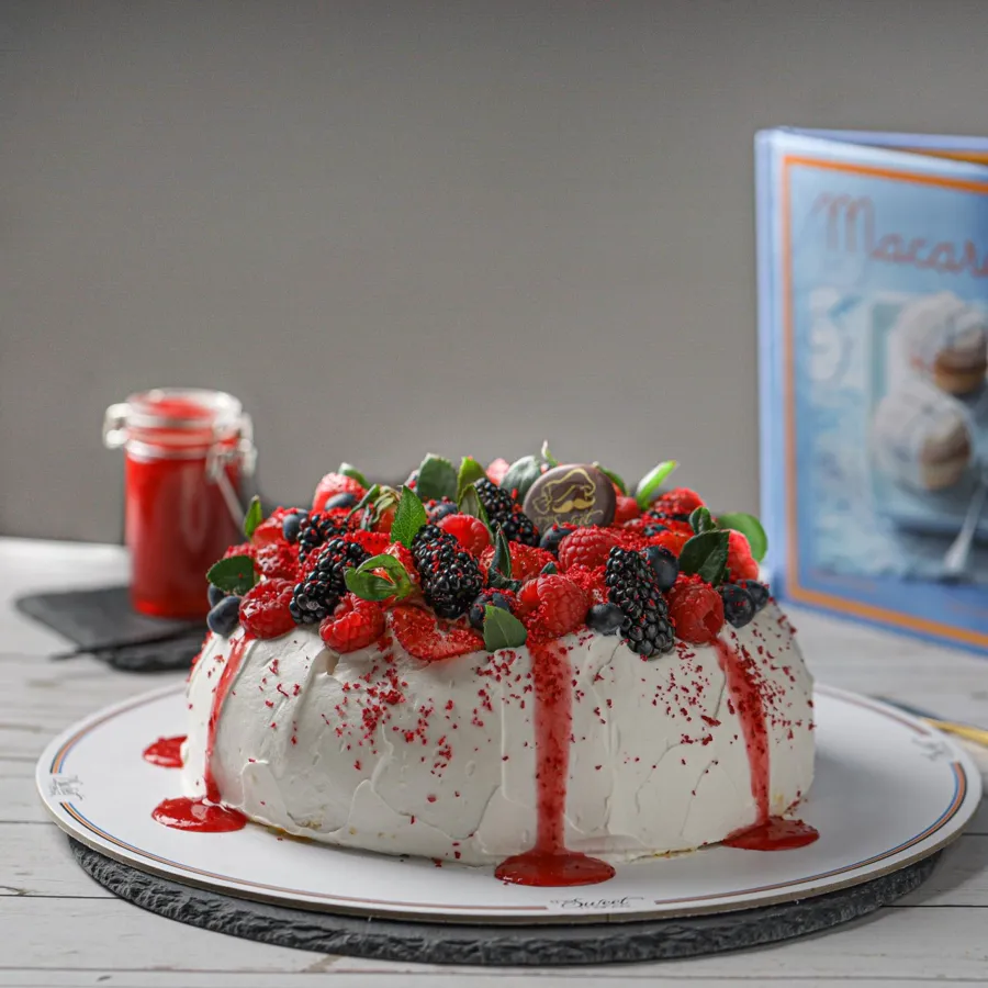 White Berry cake