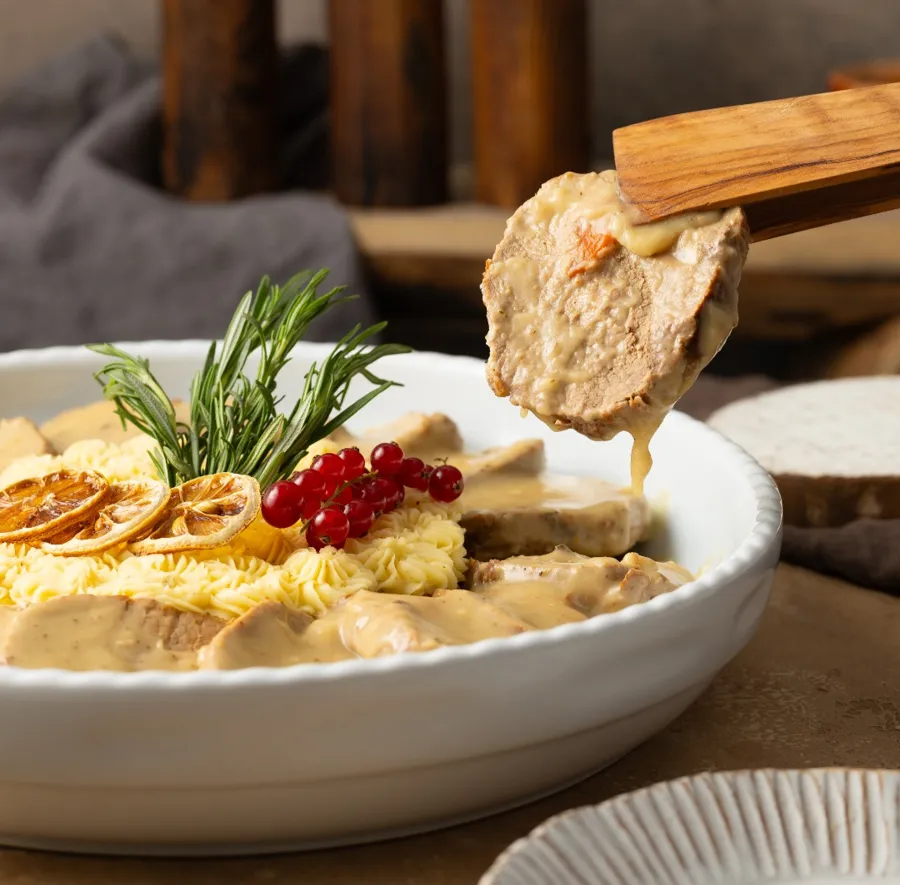 Rosto with potatoe puree