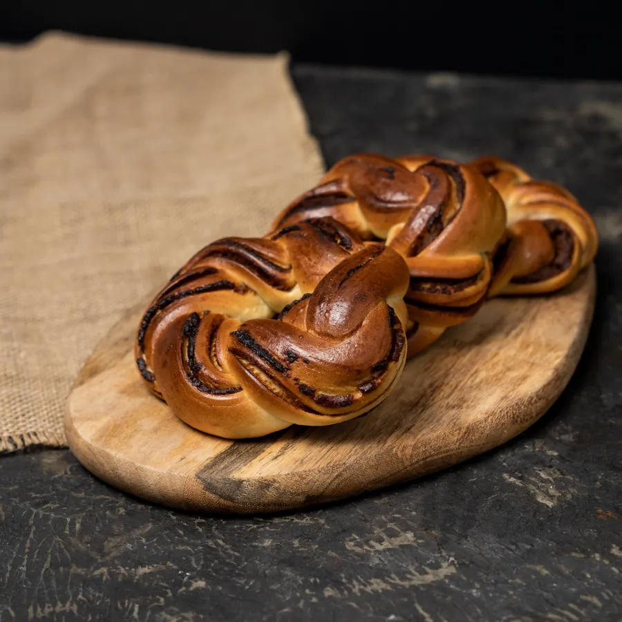Peanut butter and dates babka