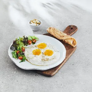 Breakfast plates