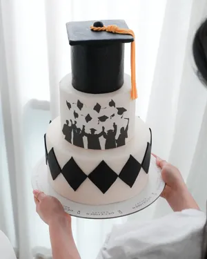 Graduation cake 🎓 التخرج 